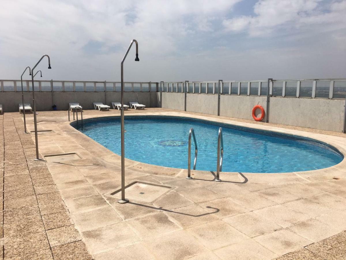 Pisos Con Piscina De Temporada Corta Estancia Madrid Exterior foto